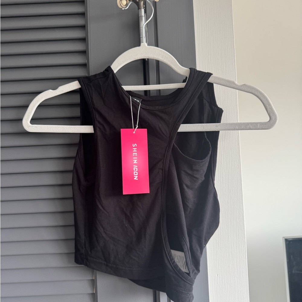 SHEIN Black Asymmetrical Cut Out Tank Top